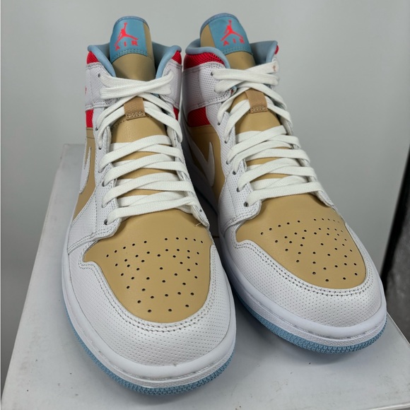 Air Jordan Women’s 1 Md se Size 11.5 - Picture 2 of 5